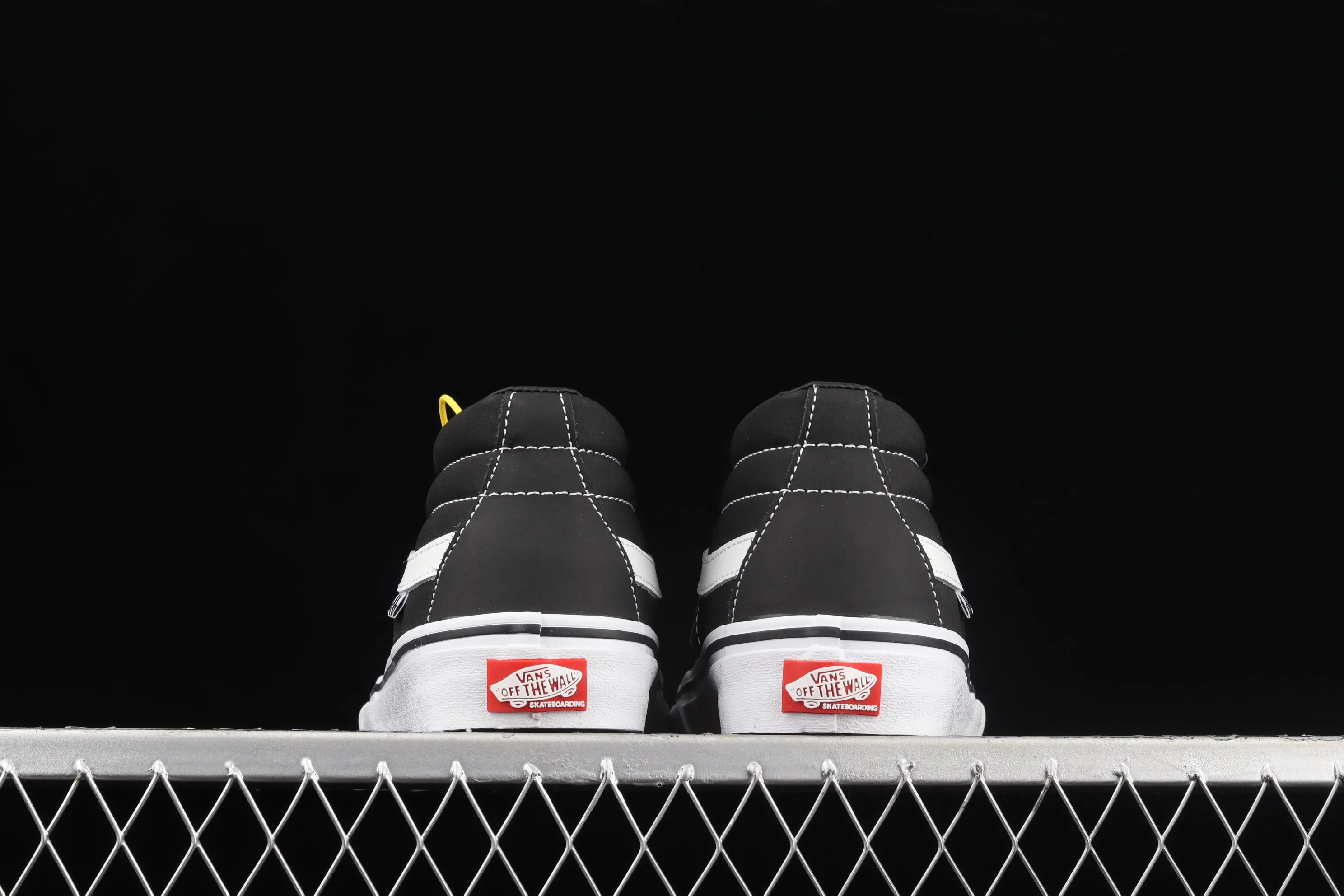 All categories Vans Vans series Vans Mid Vans Kate SK8-Mid black and white suede professional skateboard shoes commemorating legendary skater superstar Jeff Grosso VN0A5FCG625